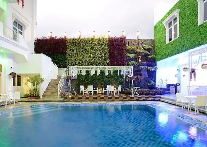 Sahira PakuanHotel di Bogor