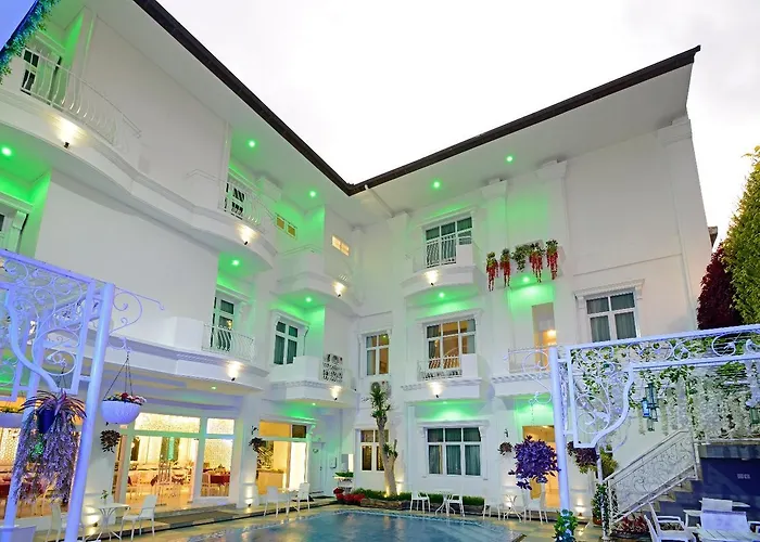 Sahira Butik Pakuan Syariah Hotel